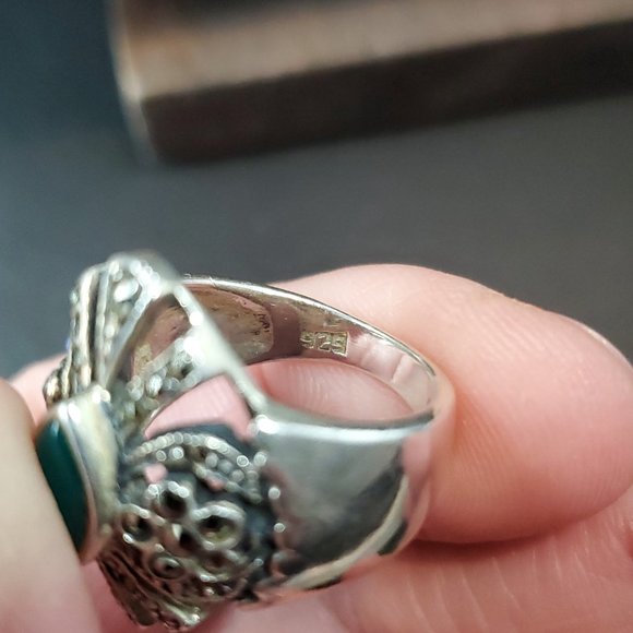 Size 6 925 Sterling Silver Nephrite Stone And Marcasite Accents Ring - Picture 5 of 8